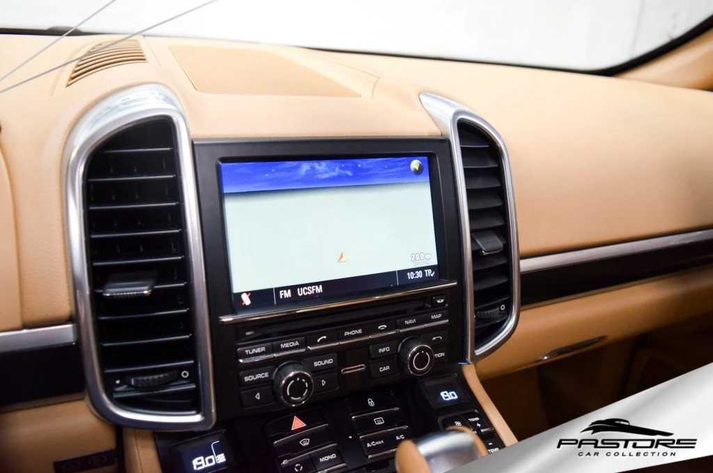 Porsche Cayenne S 4.8 V8