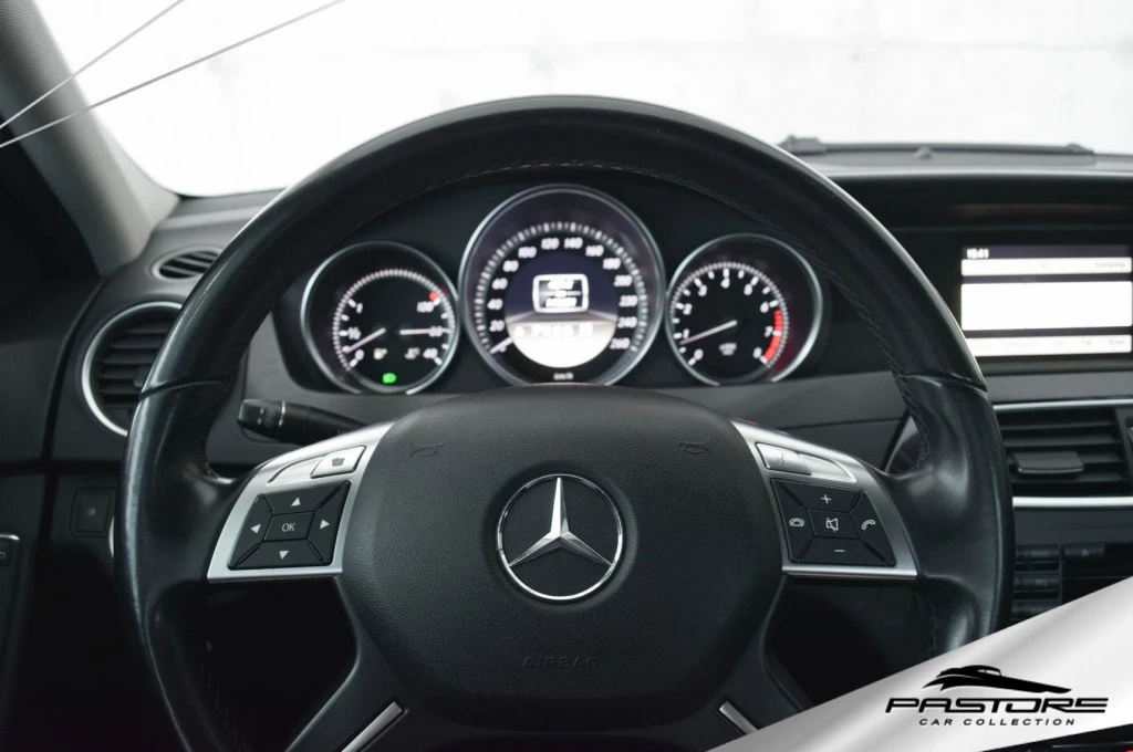 Mercedes-Benz C180 CGI Classic