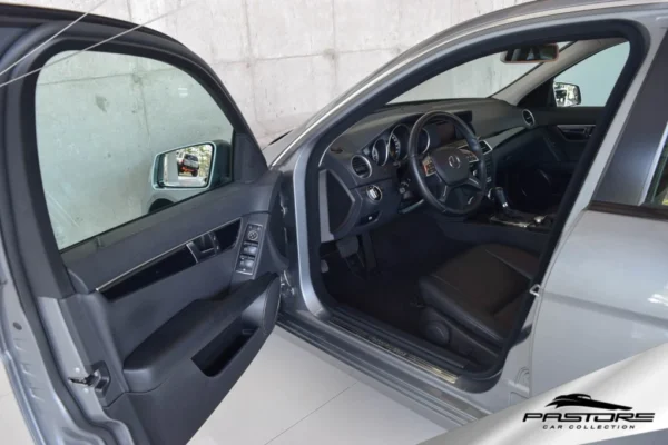 Mercedes-Benz C180 CGI Classic