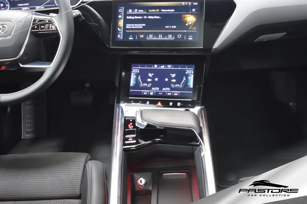 Audi E-tron Performance Black