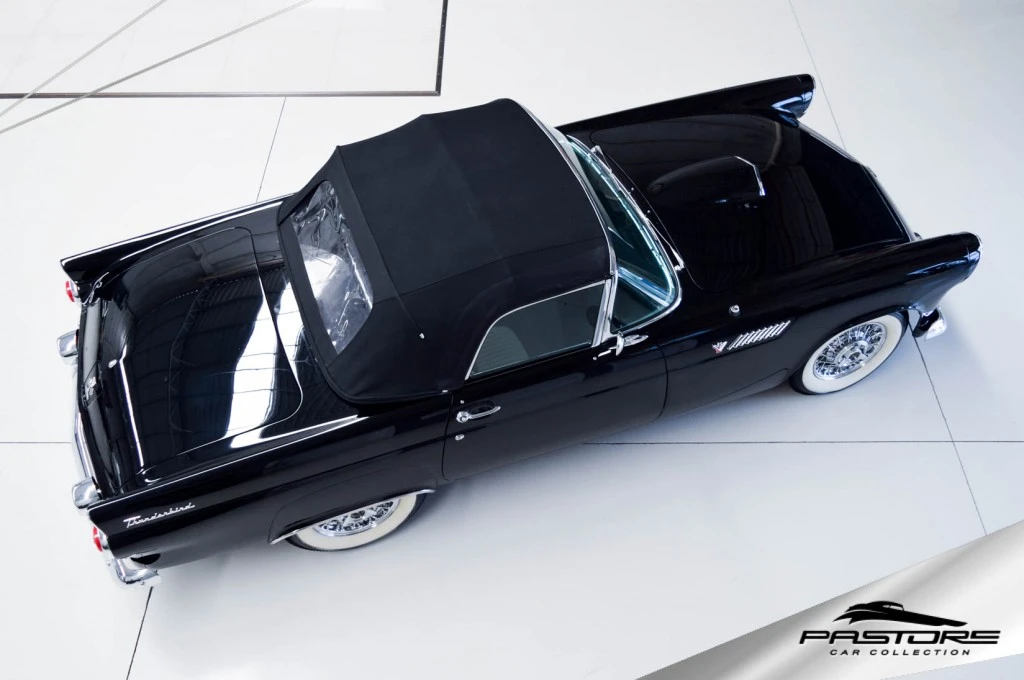 Ford Thunderbird V8