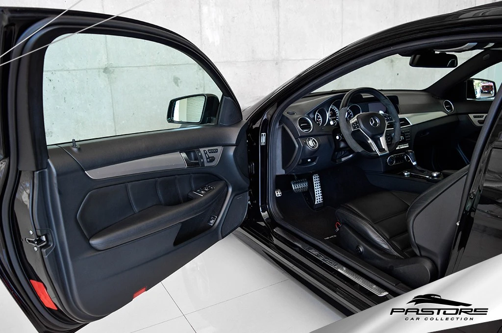 Mercedes-Benz C63 Coupé AMG