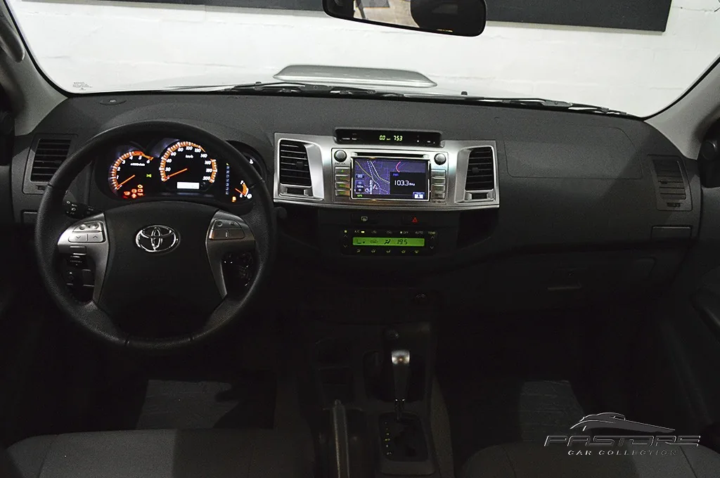 Toyota Hilux CD 4X4 SRV AT