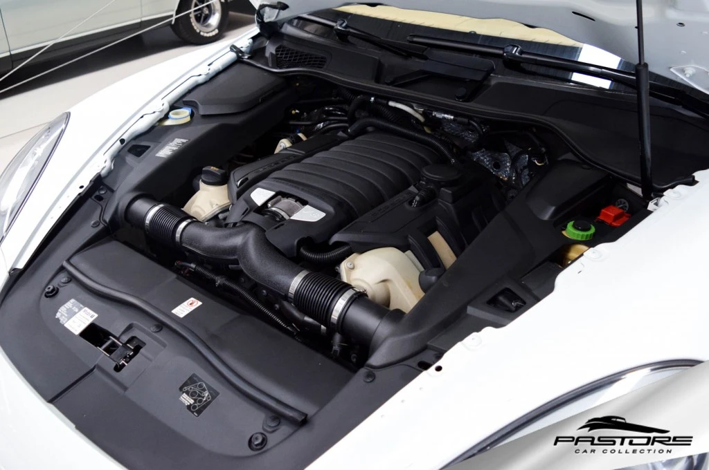 Porsche Cayenne S 4.8 V8