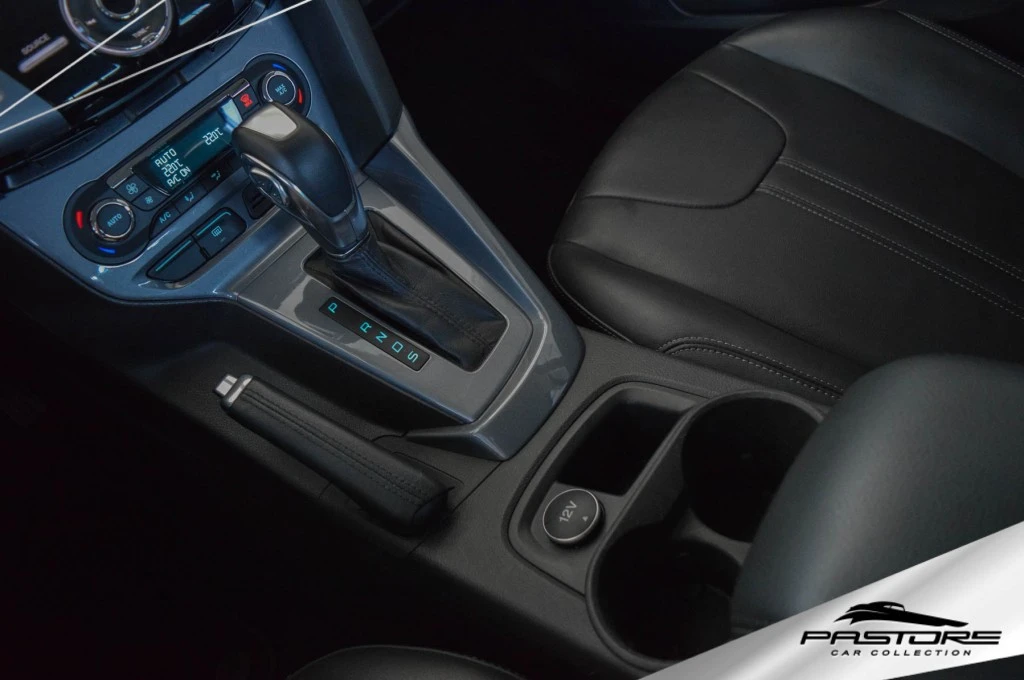 Ford Focus Titanium Hatch