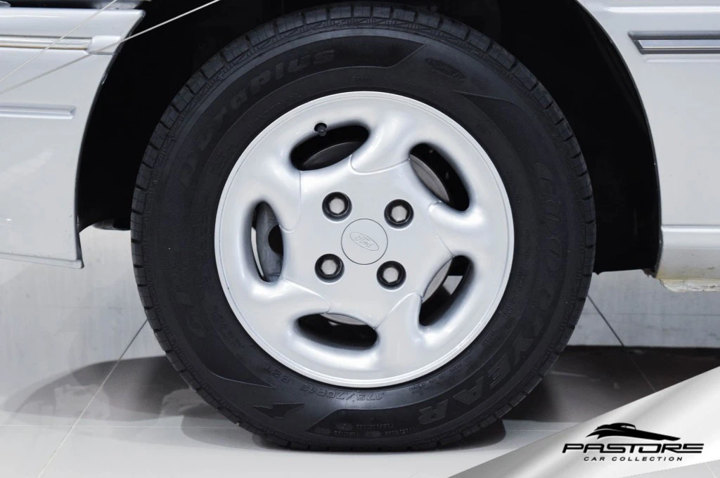 Ford Escort 1.8i GLX