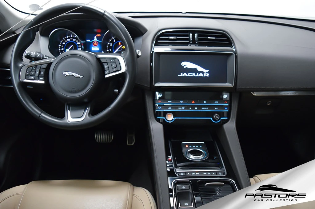 Jaguar F-Pace Prestige 2.0