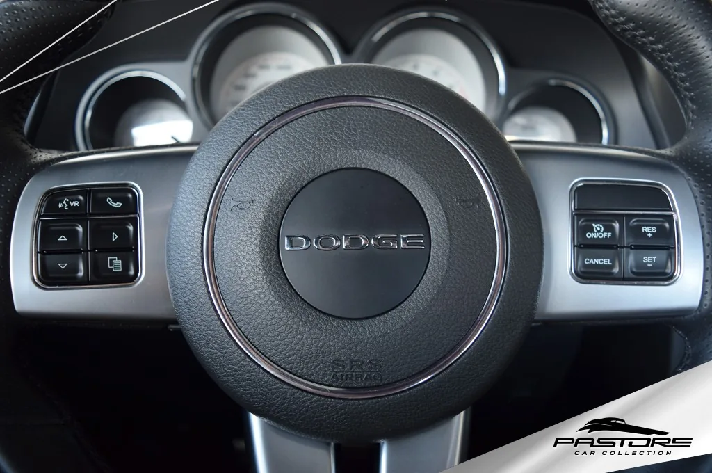 Dodge Challenger SRT8