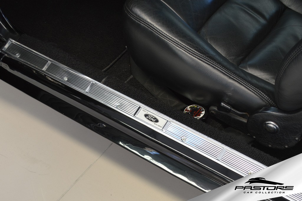 Ford Mustang Grande (R. Yates)