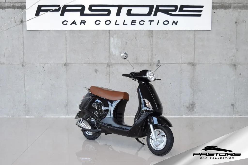 Benzhou Scooter Collection YY150 T
