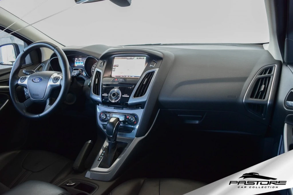 Ford Focus Titanium Hatch