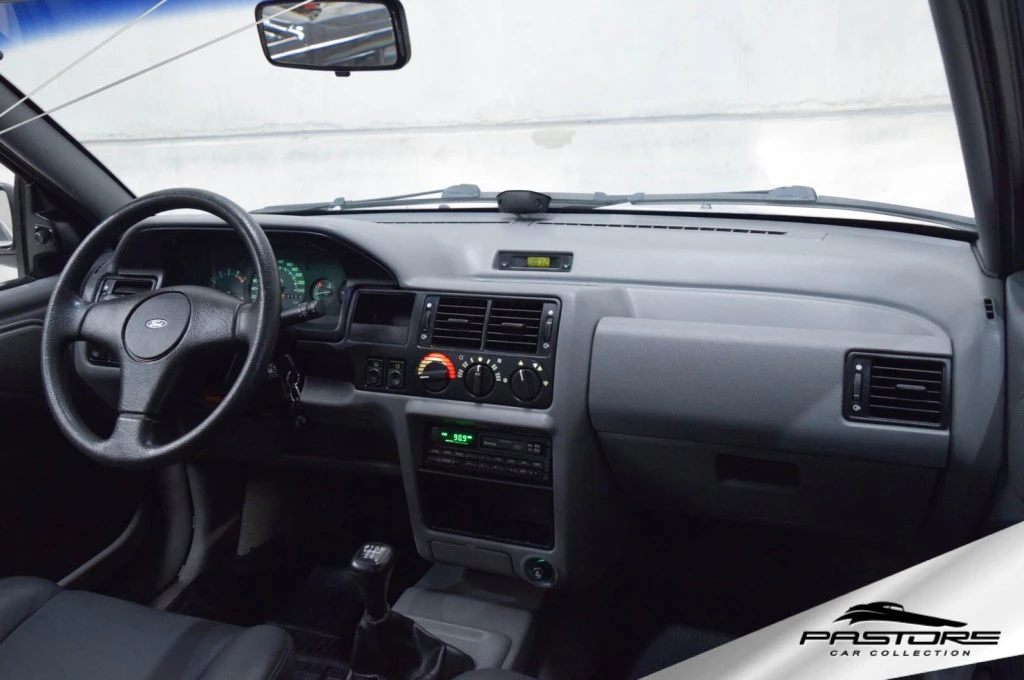 Ford Escort 1.8i GLX