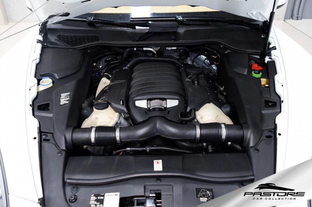 Porsche Cayenne S 4.8 V8