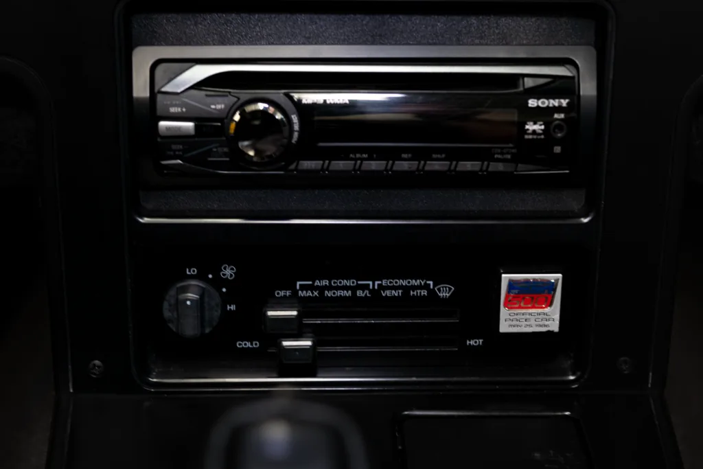 GM Corvette Pace Car – 1986