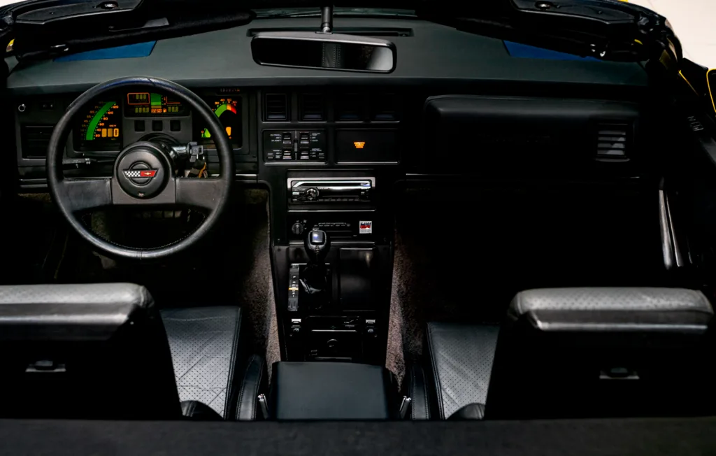 GM Corvette Pace Car – 1986