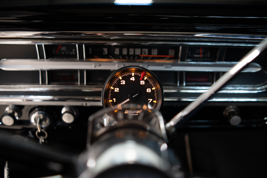 FORD F100 V8