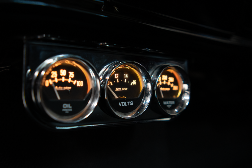FORD F100 V8