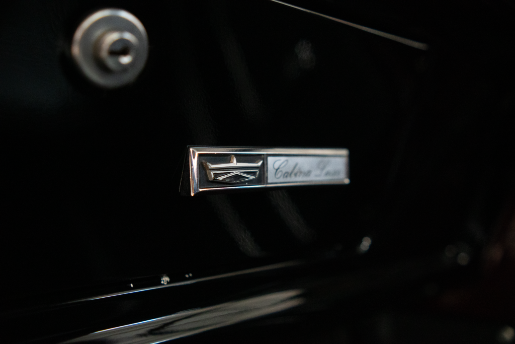 FORD F100 V8