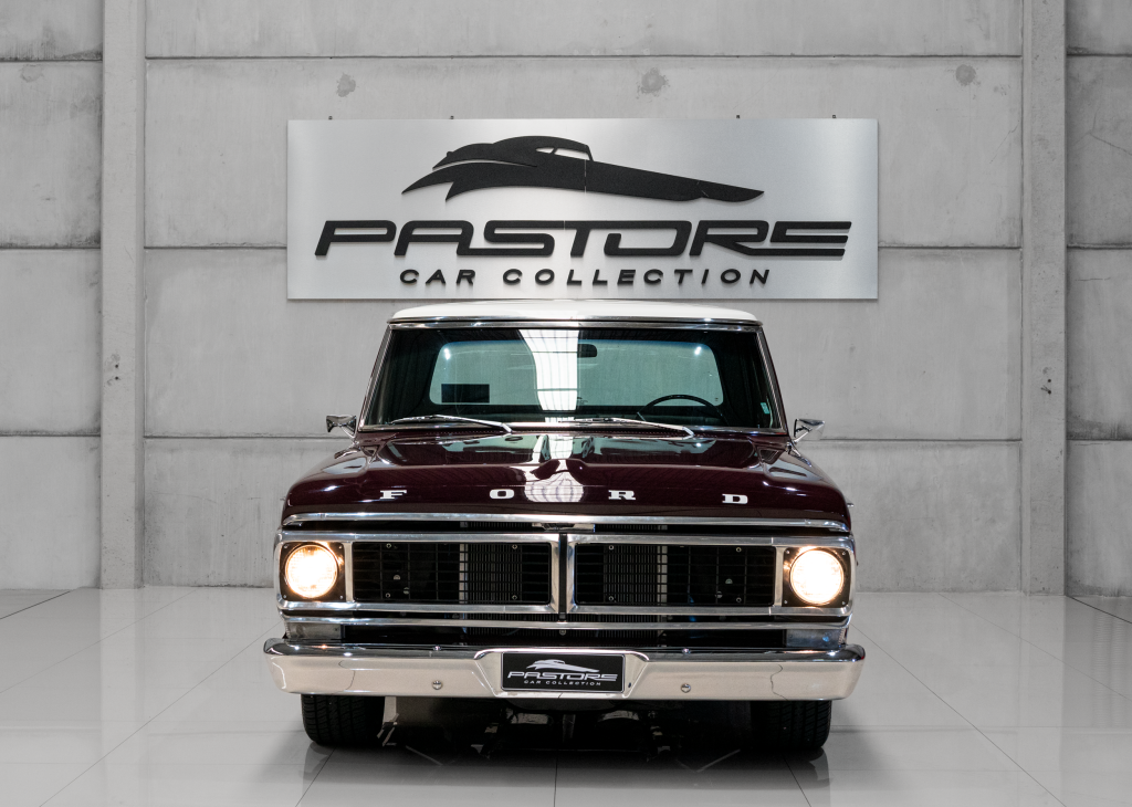 FORD F100 V8