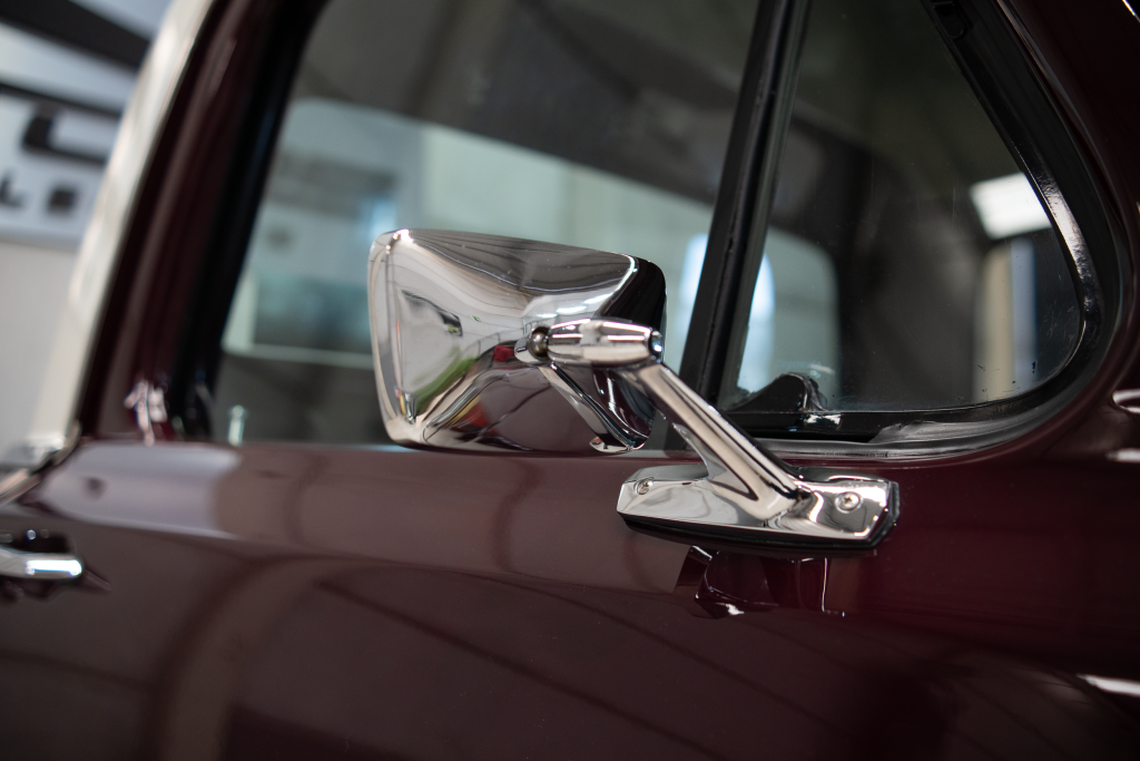 FORD F100 V8