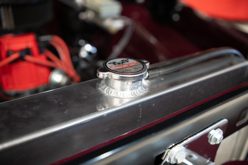 FORD F100 V8
