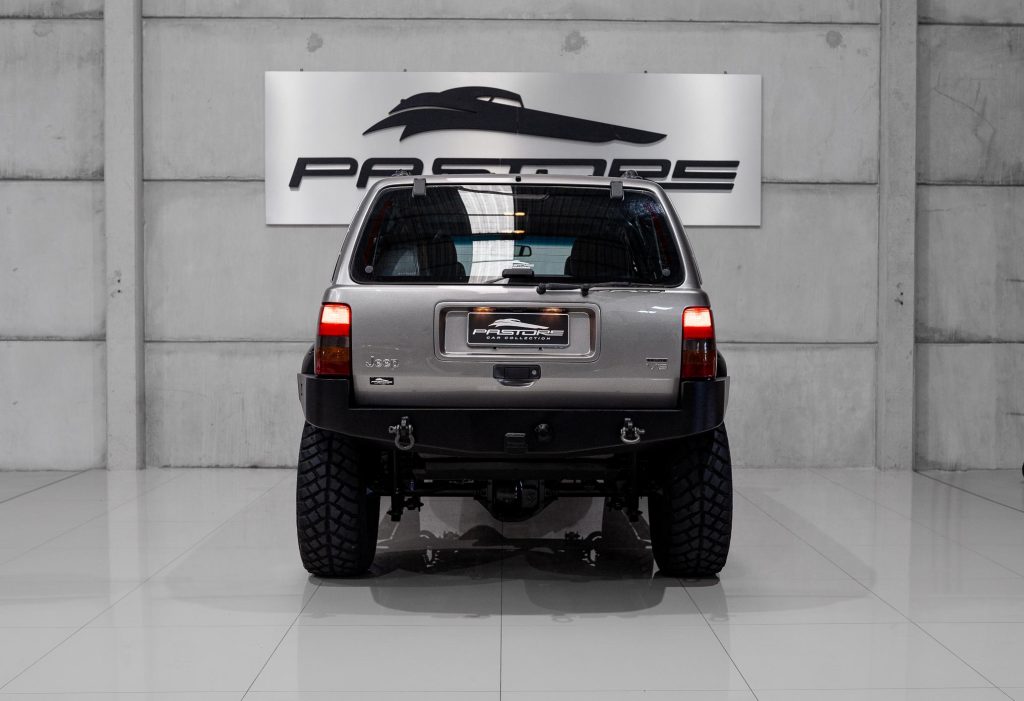 Jeep Grand Cherokee Limited V8 5.9