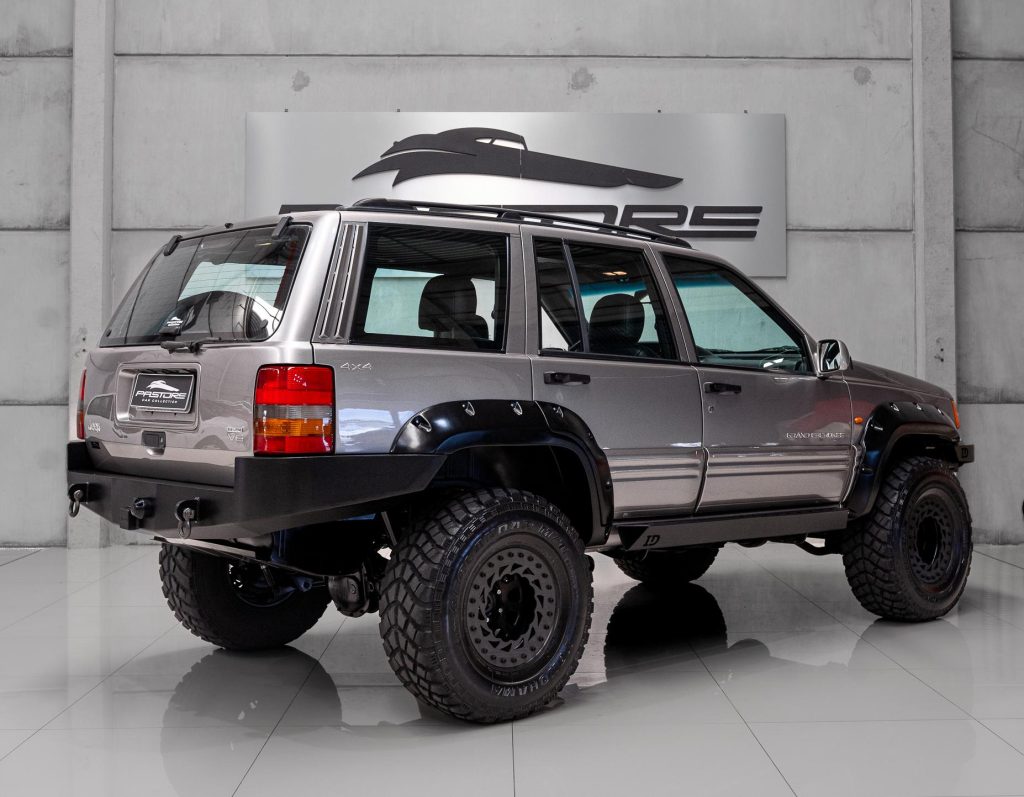 Jeep Grand Cherokee Limited V8 5.9