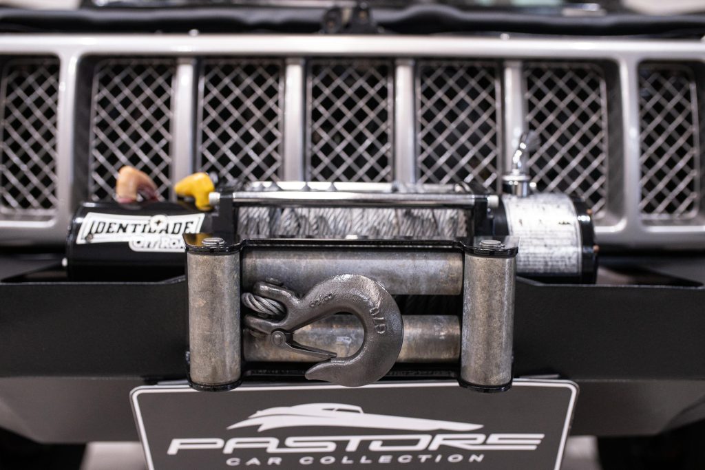 Jeep Grand Cherokee Limited V8 5.9