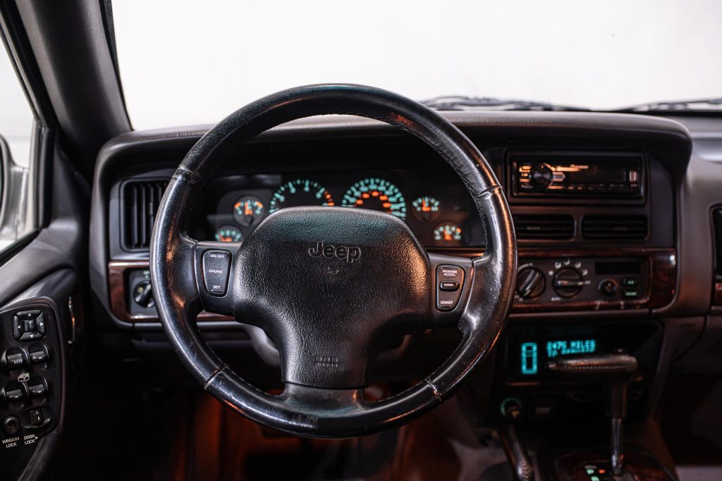 Jeep Grand Cherokee Limited V8 5.9