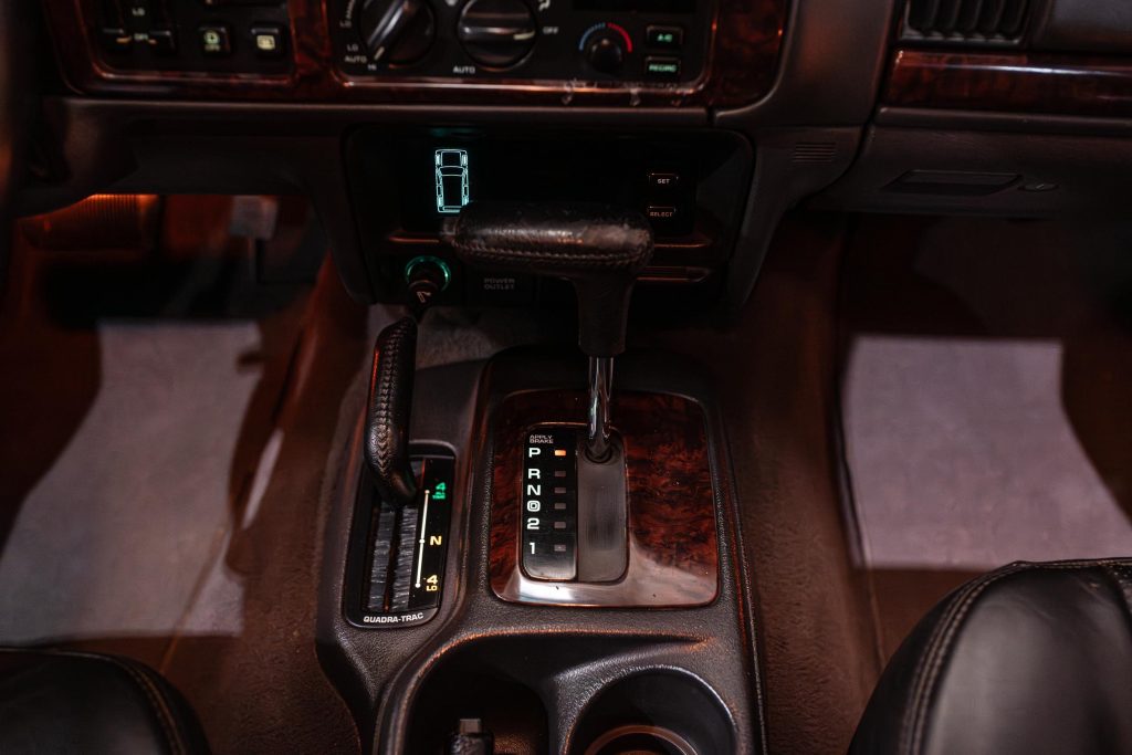 Jeep Grand Cherokee Limited V8 5.9