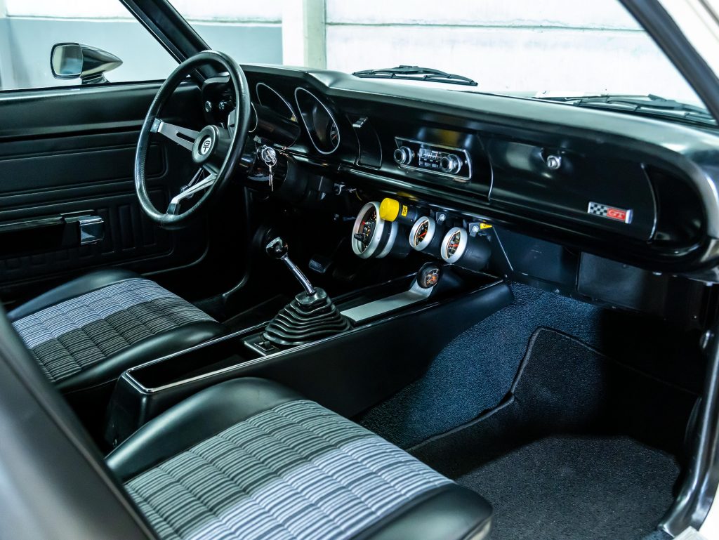 Ford Maverick Super V8 302