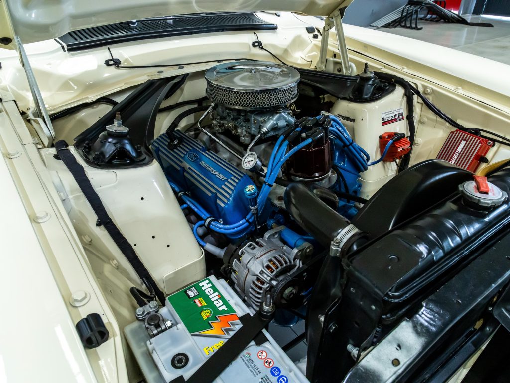 Ford Maverick Super V8 302