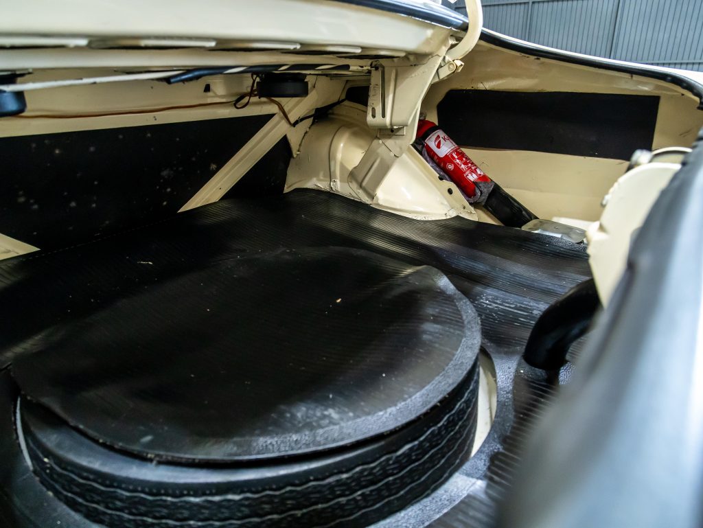 Ford Maverick Super V8 302