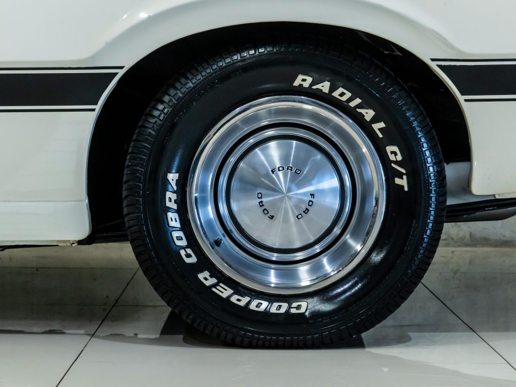 Ford Maverick Super V8 302