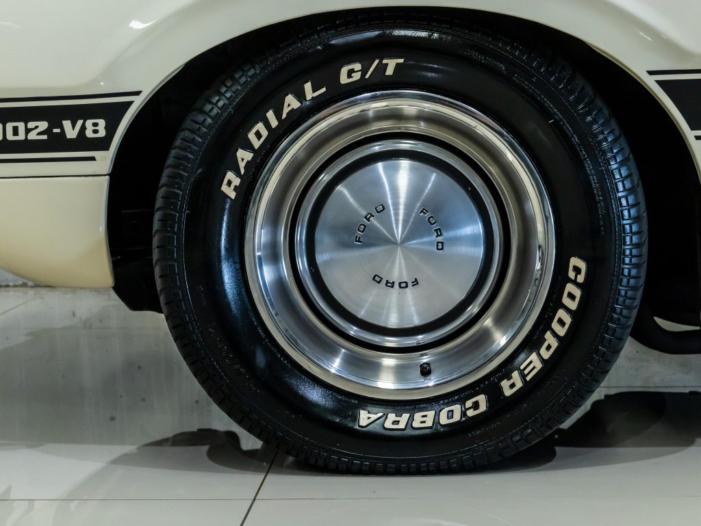 Ford Maverick Super V8 302