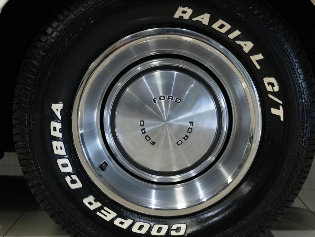 Ford Maverick Super V8 302