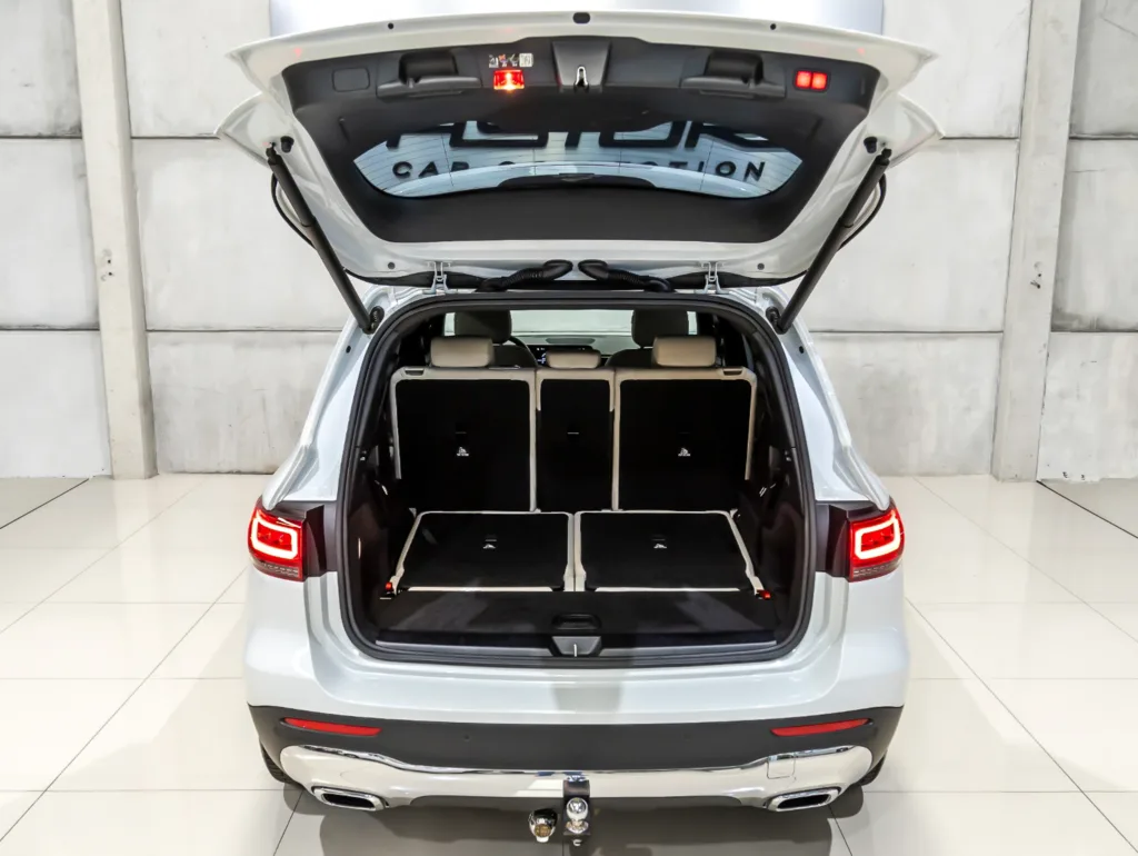 Mercedes-Benz GLB 200