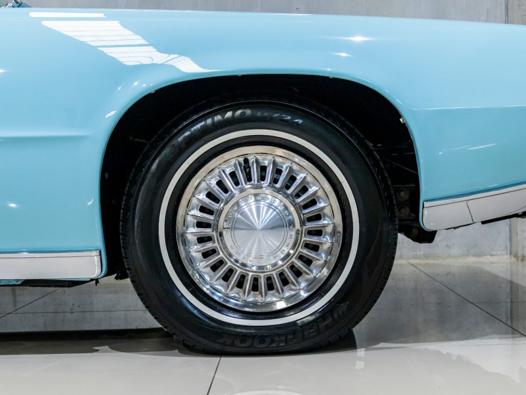 Ford Thunderbird Landau 4-Door