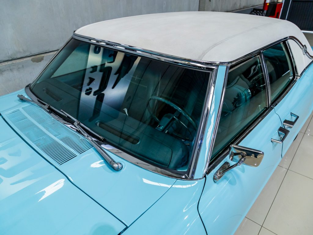 Ford Thunderbird Landau 4-Door