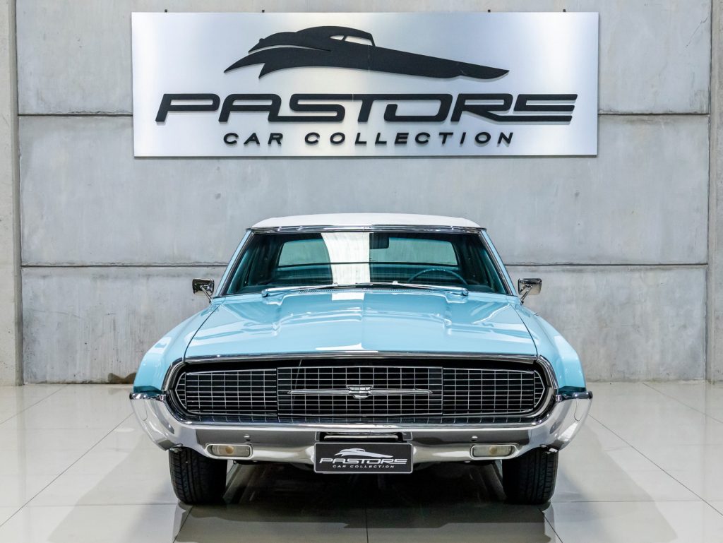 Ford Thunderbird Landau 4-Door