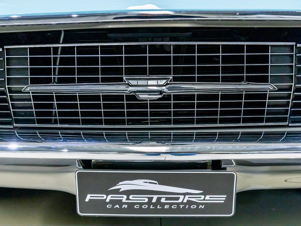 Ford Thunderbird Landau 4-Door