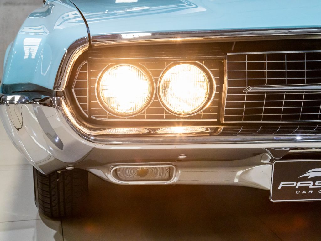 Ford Thunderbird Landau 4-Door