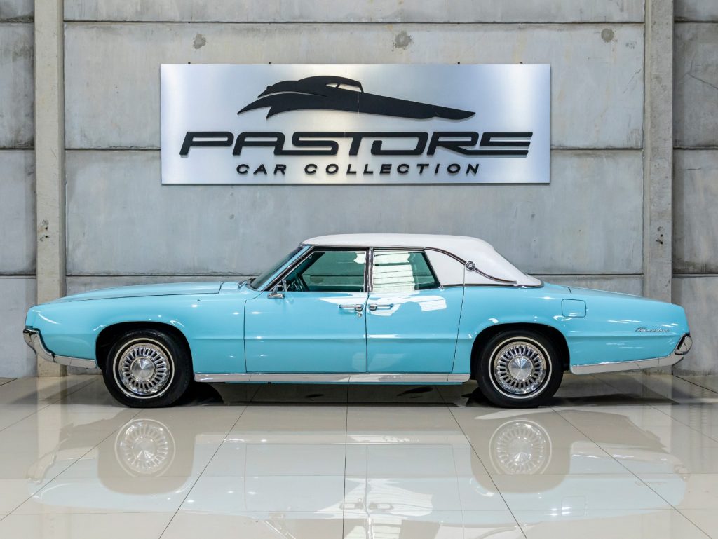 Ford Thunderbird Landau 4-Door