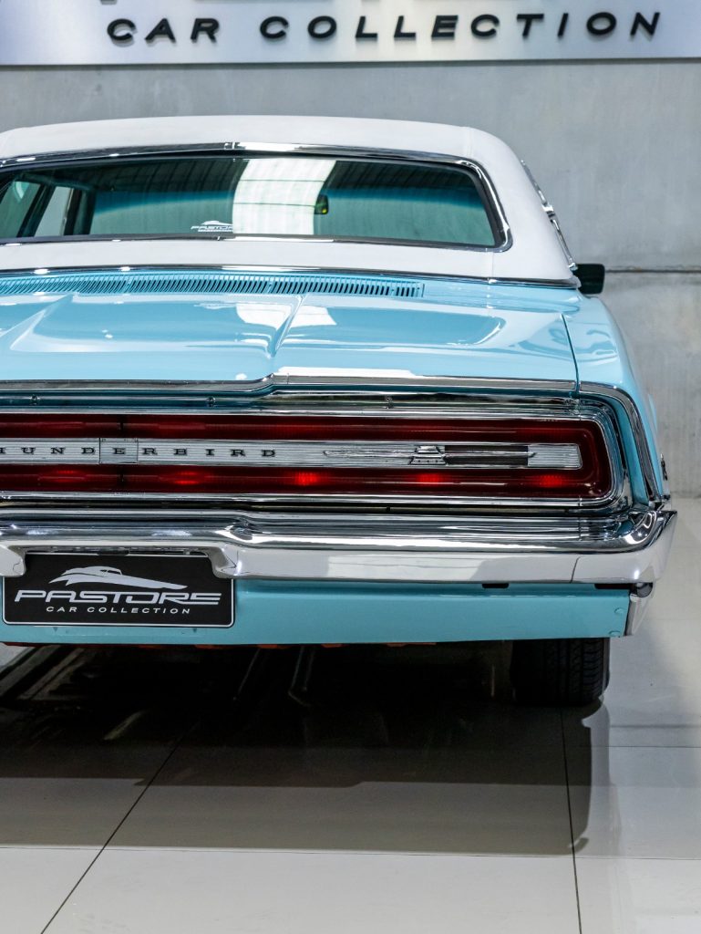 Ford Thunderbird Landau 4-Door
