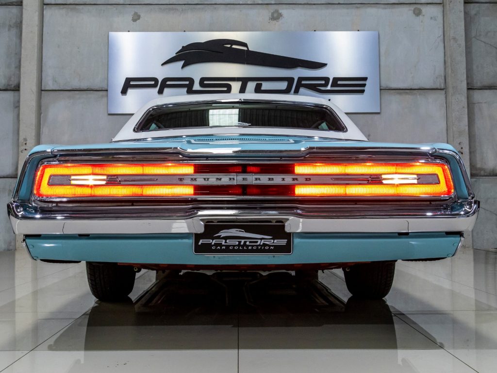 Ford Thunderbird Landau 4-Door