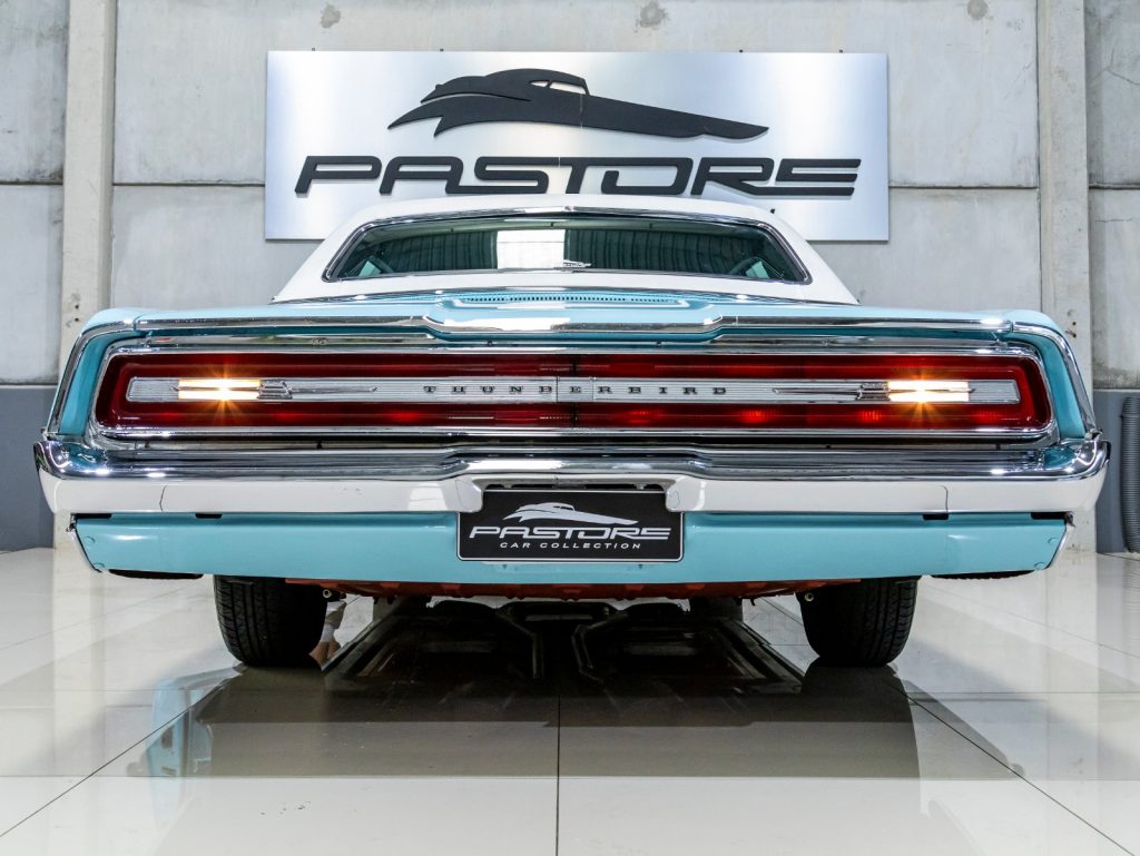 Ford Thunderbird Landau 4-Door