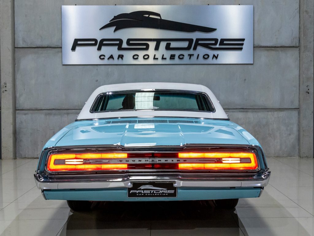 Ford Thunderbird Landau 4-Door