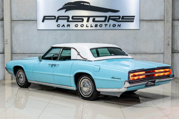 Ford Thunderbird Landau 4-Door