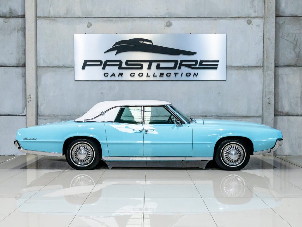 Ford Thunderbird Landau 4-Door