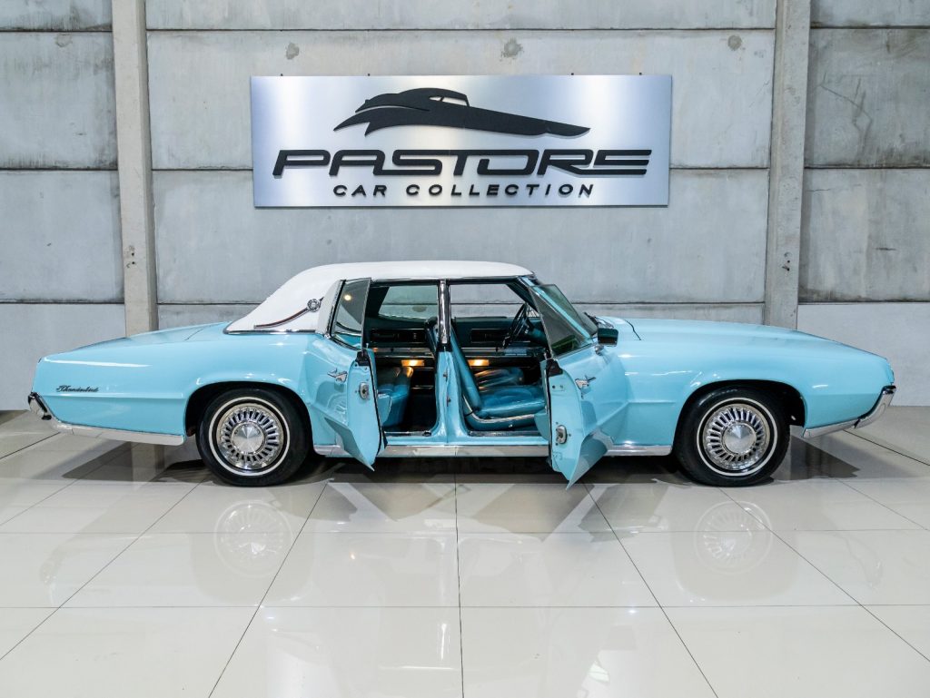 Ford Thunderbird Landau 4-Door